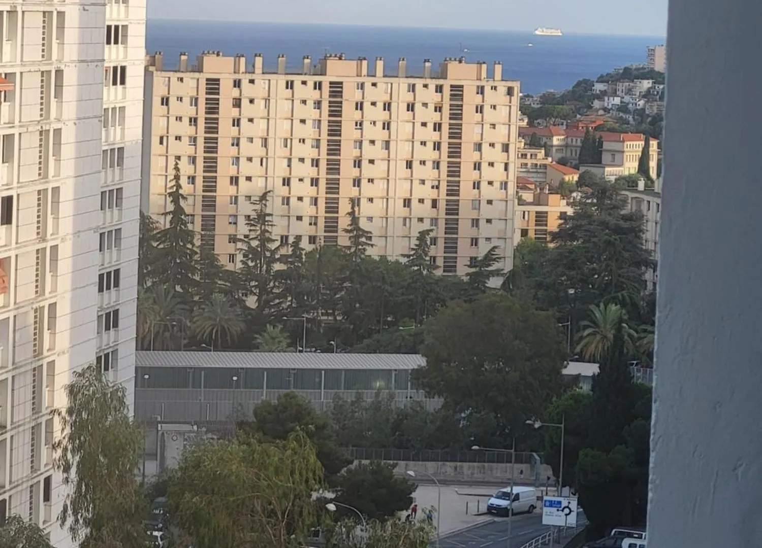 Private Room-3 In Hannana Apartment- 2 Min Walk To Tram 12 Min To Nice Train Station 15 Min To Massena Place 0*,  法国
